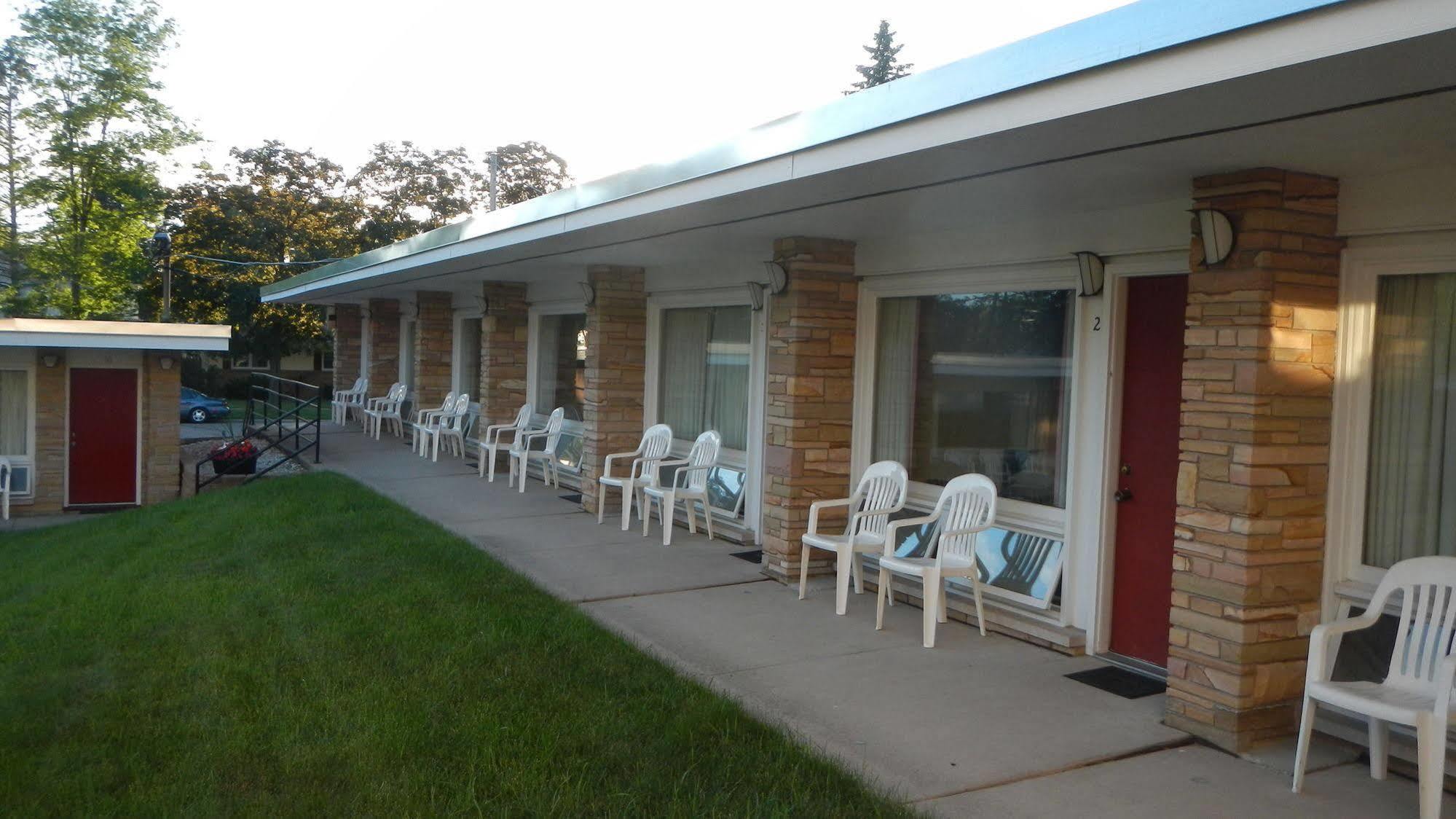 Indian Trail Motel Wisconsin Dells Extérieur photo