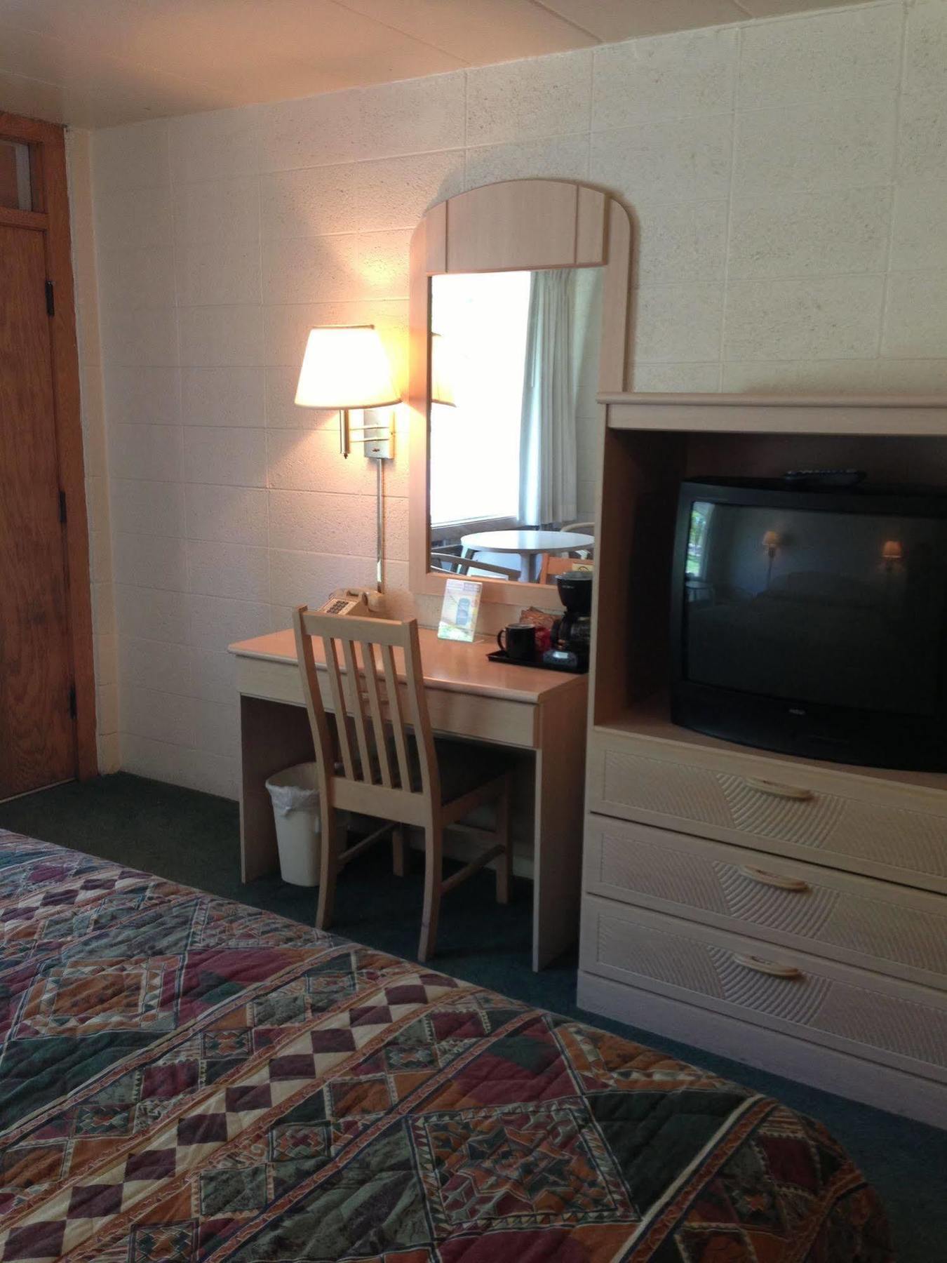 Indian Trail Motel Wisconsin Dells Extérieur photo