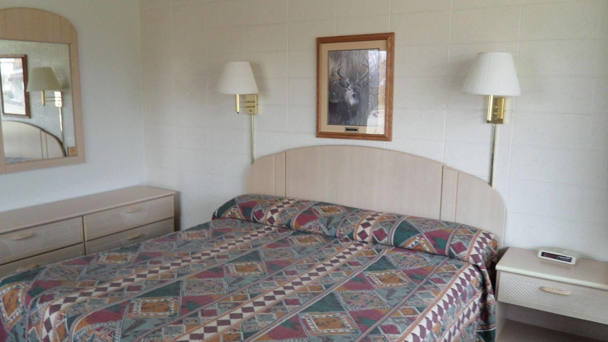 Indian Trail Motel Wisconsin Dells Extérieur photo